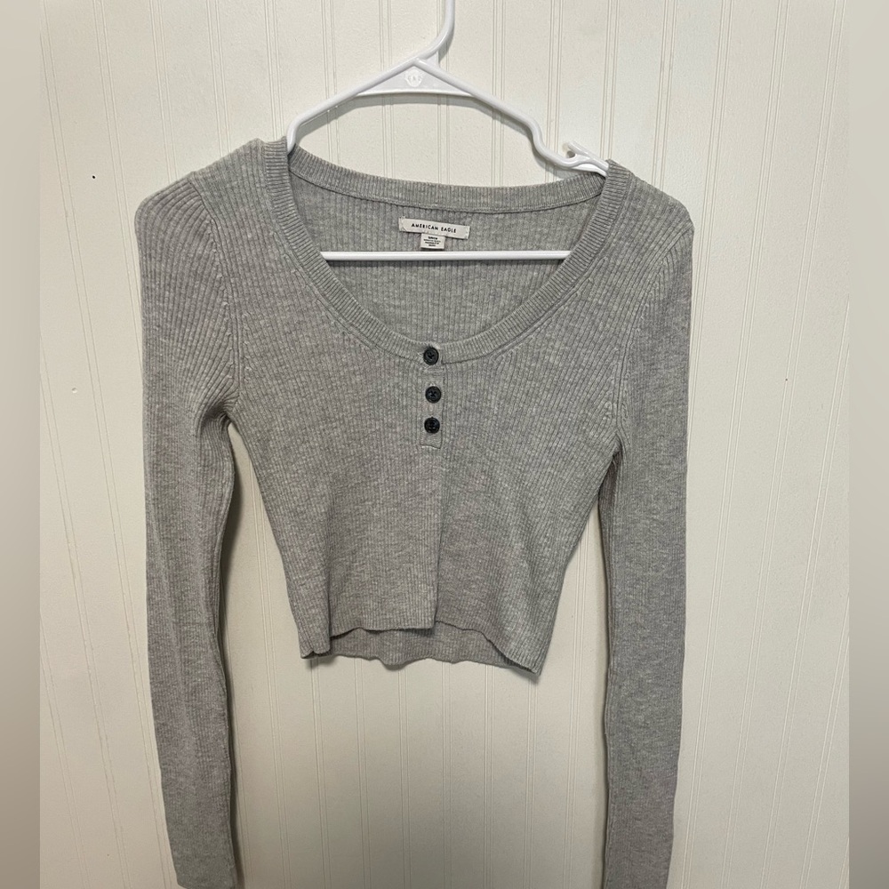 american eagle long sleeve cropped sweater